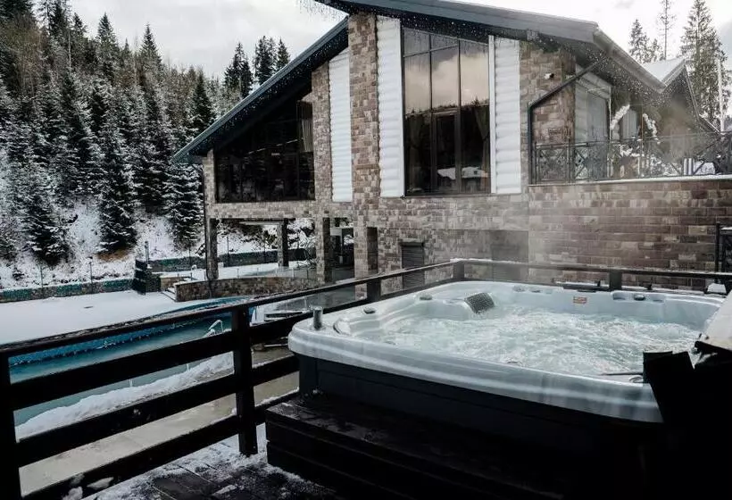 リゾートホテル Westhills Cottage Town & Spa