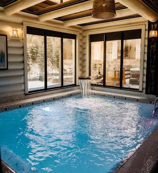 リゾートホテル Westhills Cottage Town & Spa
