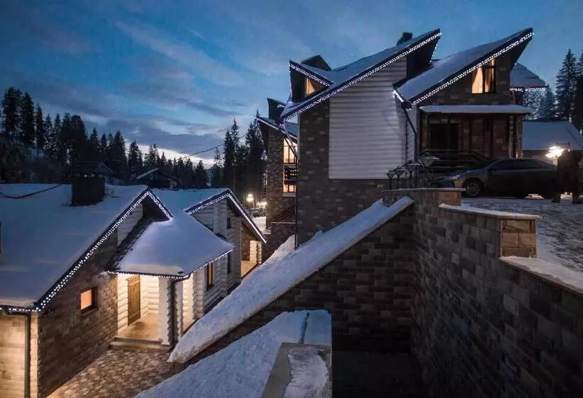 リゾートホテル Westhills Cottage Town & Spa