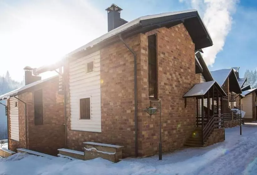 リゾートホテル Westhills Cottage Town & Spa