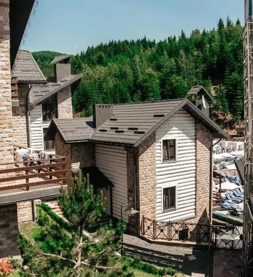 リゾートホテル Westhills Cottage Town & Spa