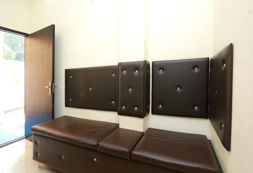 تختخواب و صبحانه Sophiya Suites