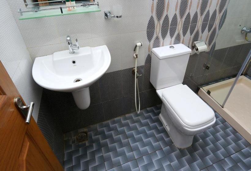 تختخواب و صبحانه Sophiya Suites