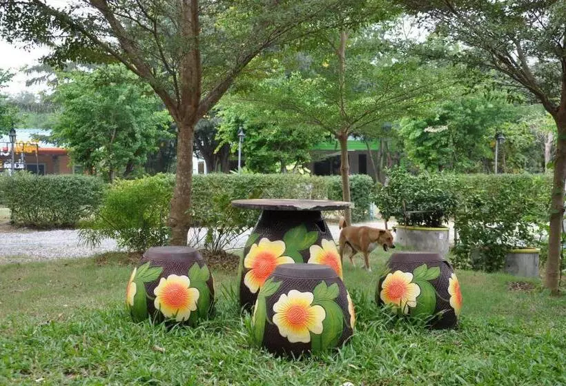 Feel Good Resort