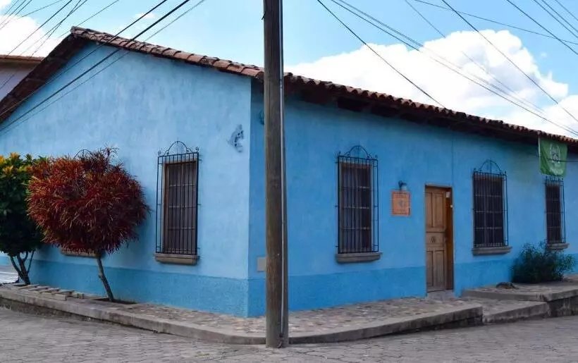 Hostel Iguana Azul