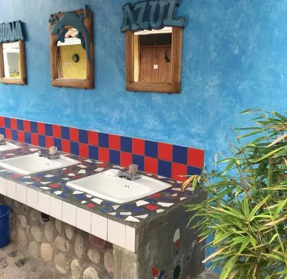Hostel Iguana Azul
