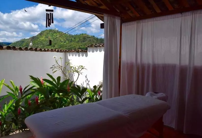 Hostel Iguana Azul