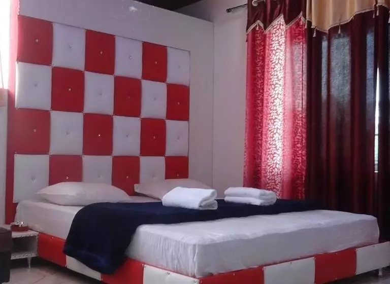 Hotelli Dalhousie Hill Resort
