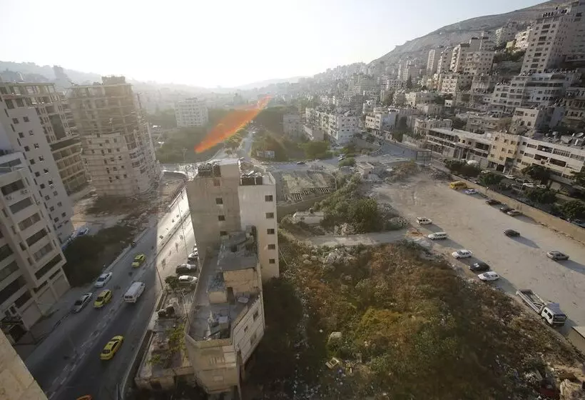 هتل Isra