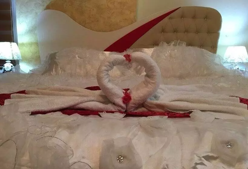 هتل Isra