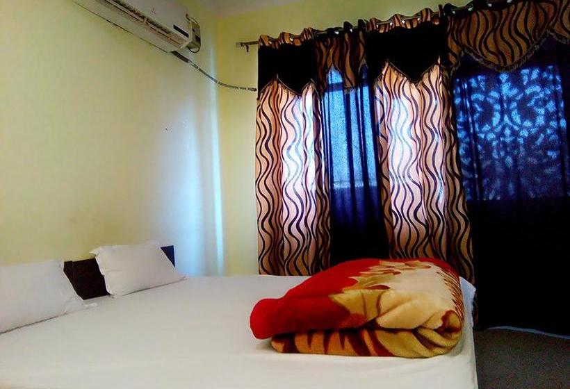 בית מלון כפרי Kesar Vilas