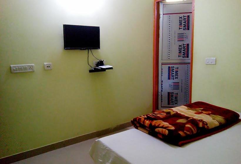 בית מלון כפרי Kesar Vilas