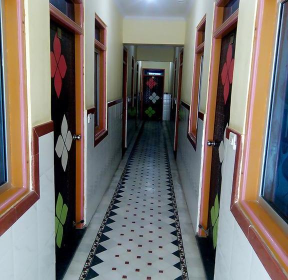 בית מלון כפרי Kesar Vilas