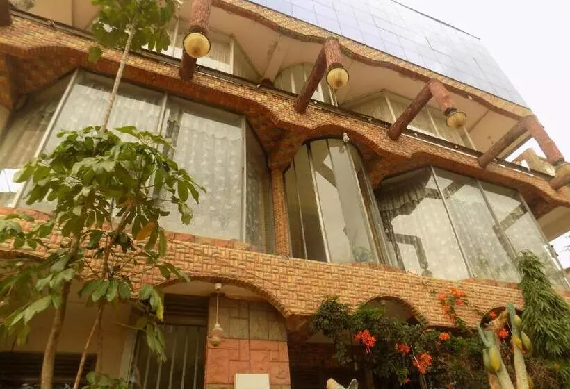 هتل Meliva Guest House Mbarara