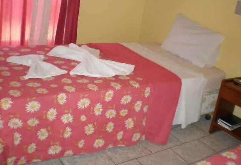 ホテル Pirâmide Palace