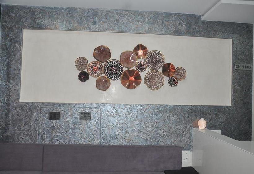 OYO 8022 Hotel Sunil Inn