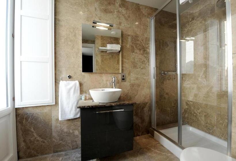 هتل The Manoel Boutique