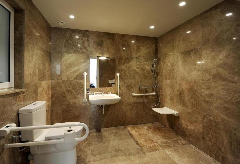 هتل The Manoel Boutique