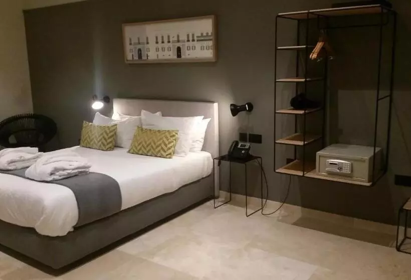 هتل The Manoel Boutique