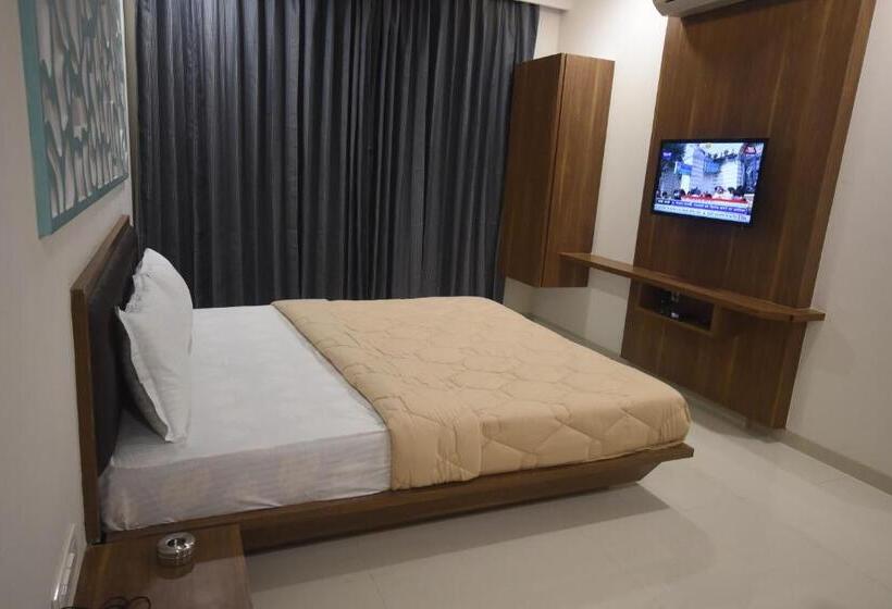 The Pacific Hotel, Vadodara