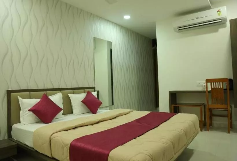 The Pacific Hotel, Vadodara