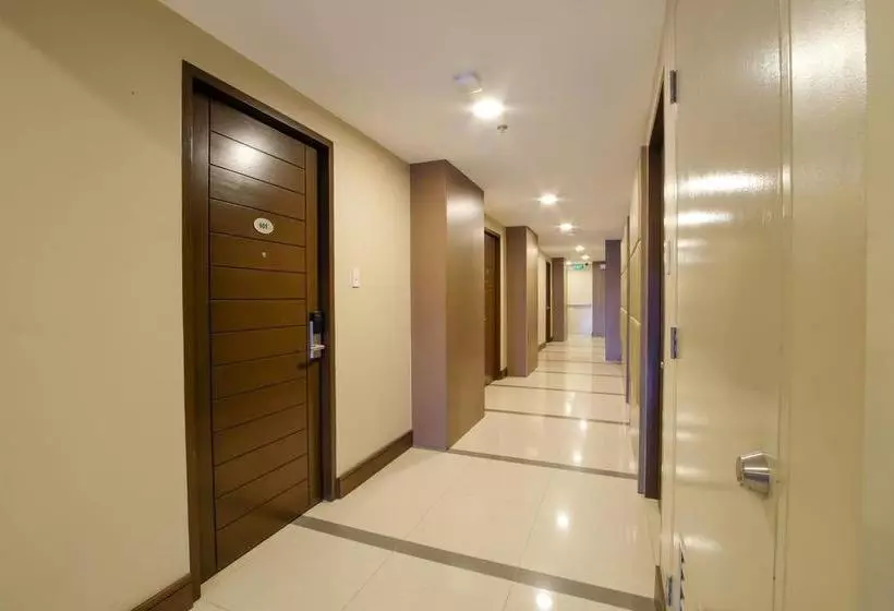 Hotelli Zen Rooms West Avenue