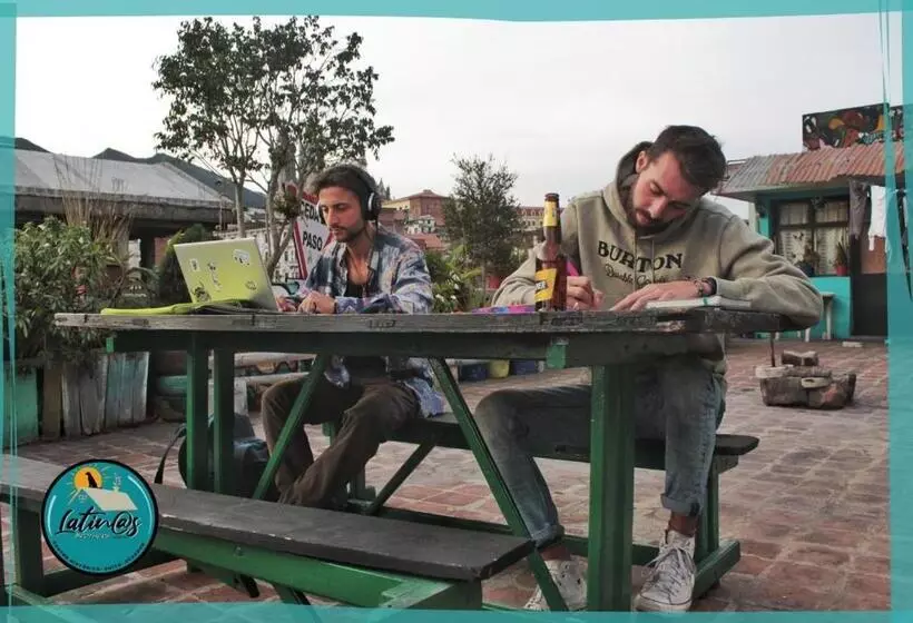 ユースホステル Latinos Brothers House