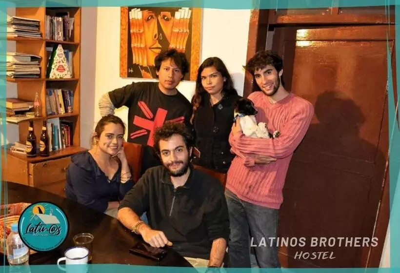 ユースホステル Latinos Brothers House