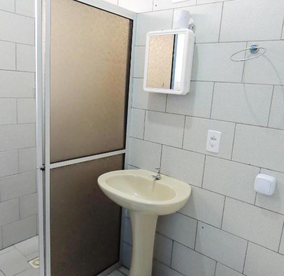 Cabanas Hostel & Suites