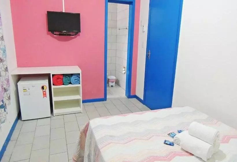 Cabanas Hostel & Suites