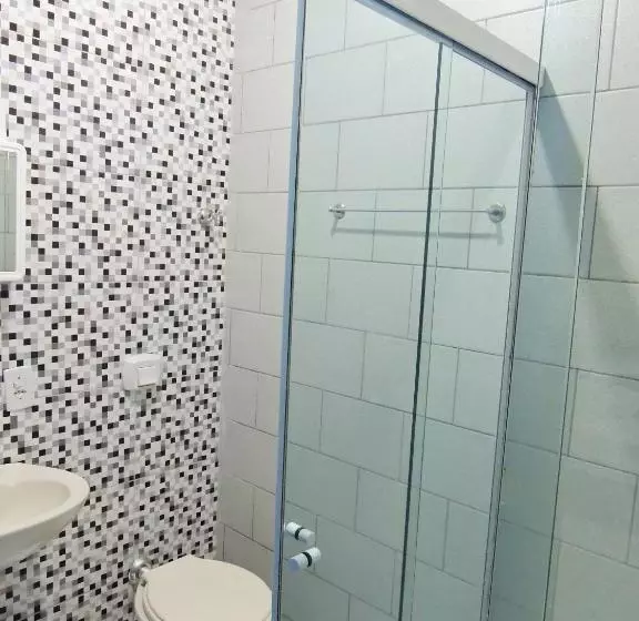 Cabanas Hostel & Suites