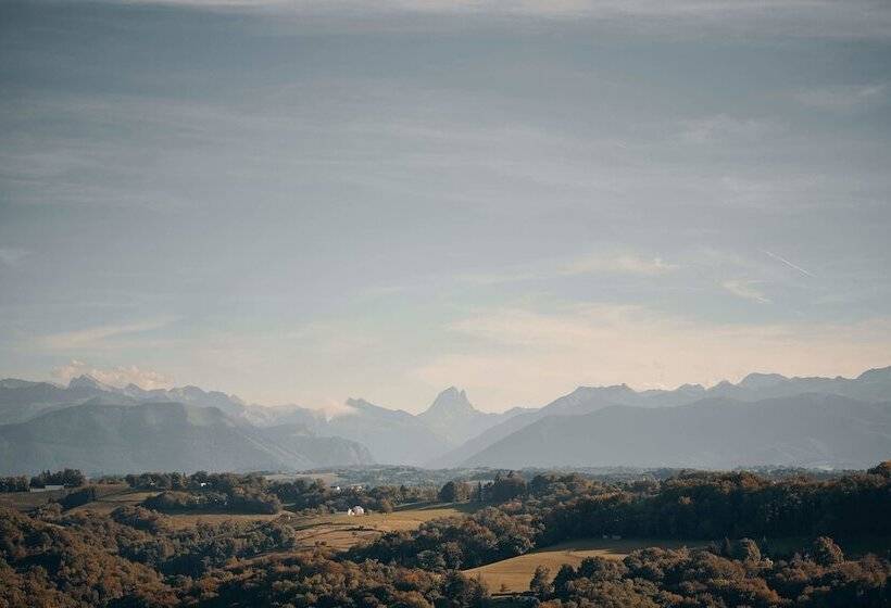 Clos Mirabel Manor   B&b