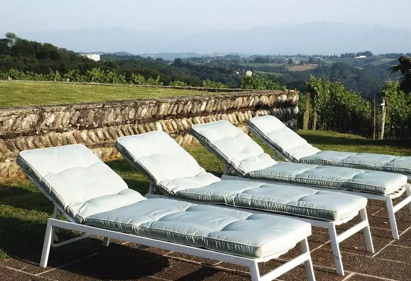 Clos Mirabel Manor   B&b