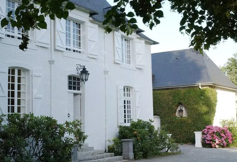 Clos Mirabel Manor   B&b