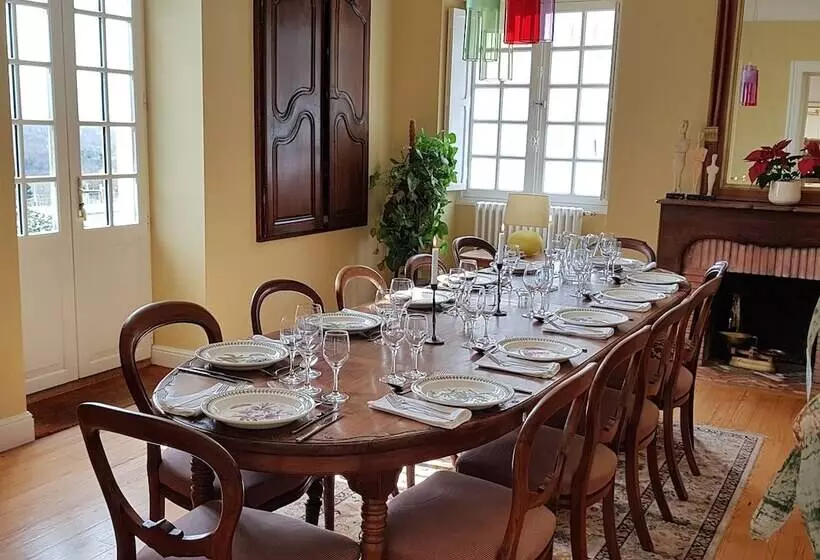 Clos Mirabel Manor   B&b