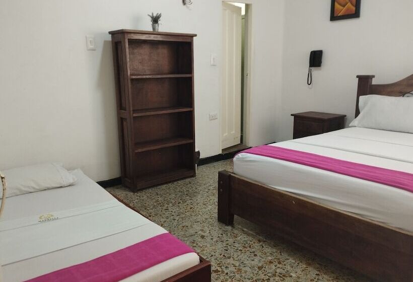 هتل Casa Quinta Marbella