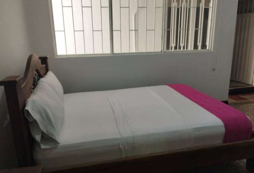 هتل Casa Quinta Marbella