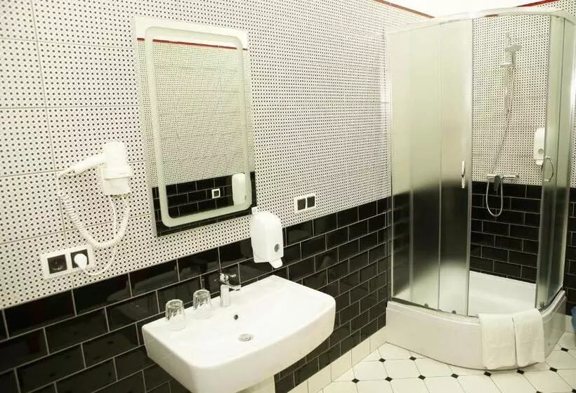 ホテル Emigrand Art