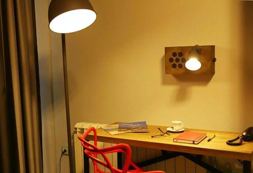 ホテル Emigrand Art