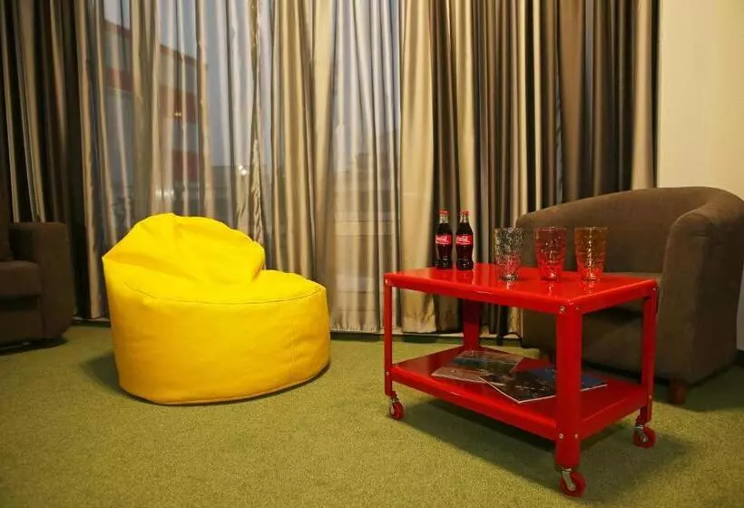 ホテル Emigrand Art