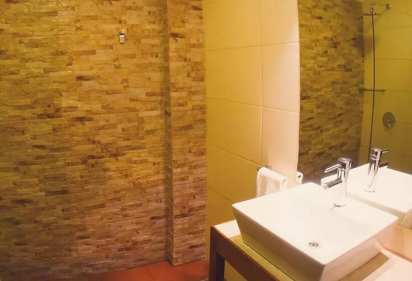 هتل Hostería La Bordona