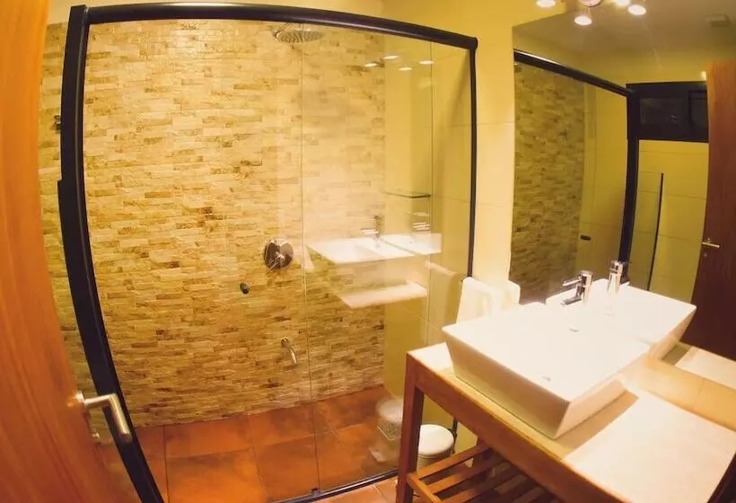 هتل Hostería La Bordona