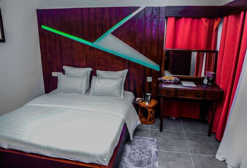 هتل Les Orchidees