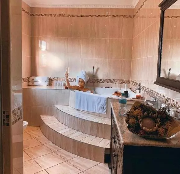 هتل Open House Boutique