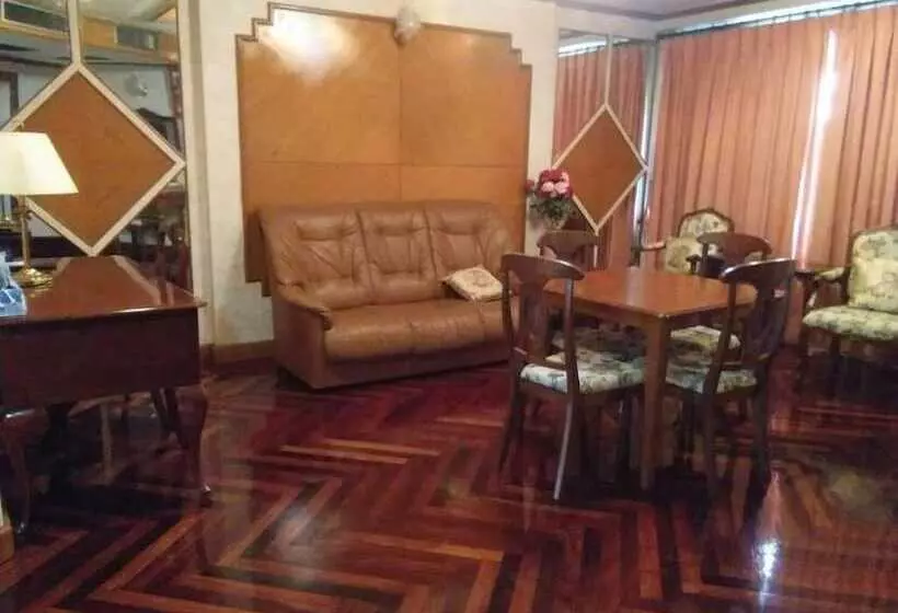 ホテル Petchkasem Grand