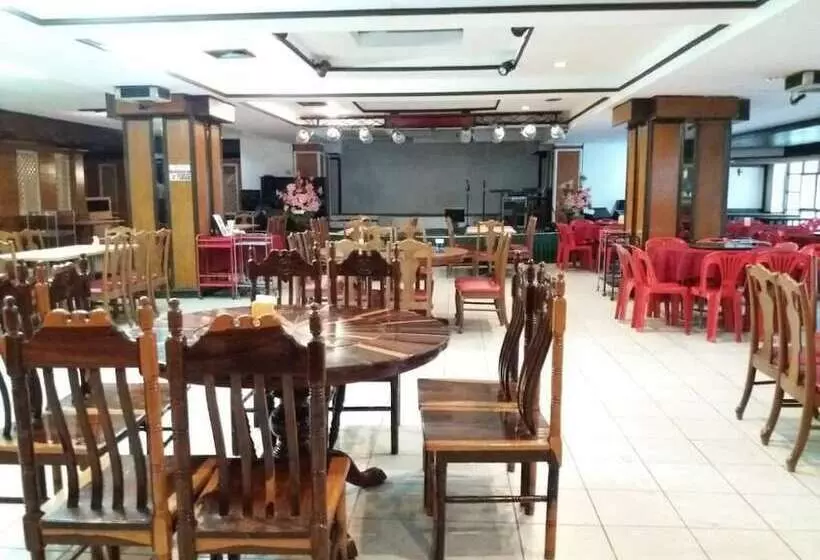 ホテル Petchkasem Grand