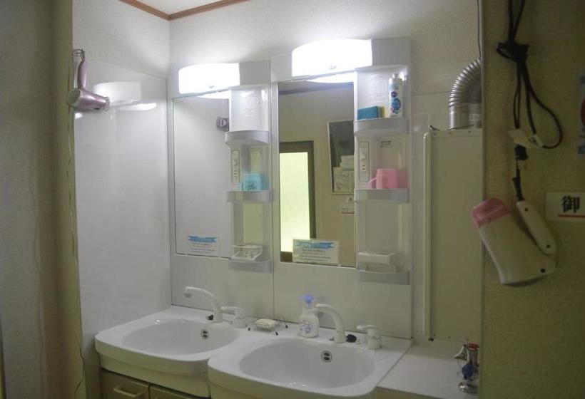 Ryokan Drive Inn Keigetsu