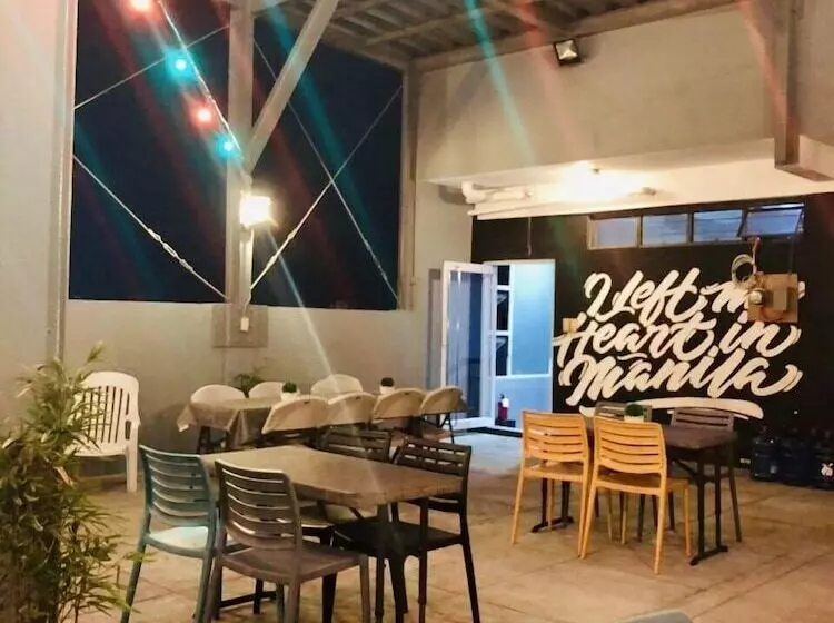 Hometown Hotel Makati   Edsa