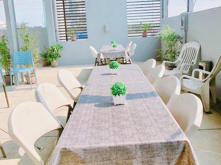 Hometown Hotel Makati Edsa