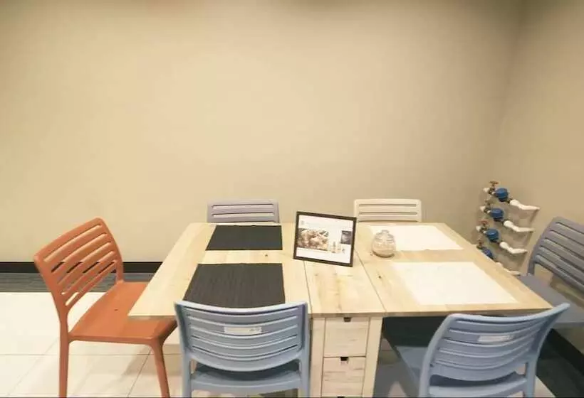 Hometown Hotel Makati   Edsa